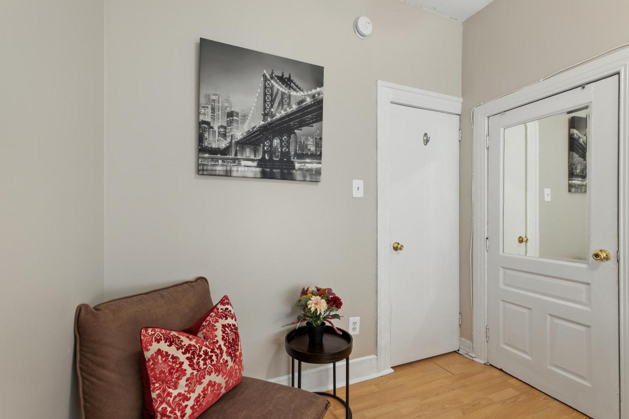 Exclusive Flat In Center * Philadelphia