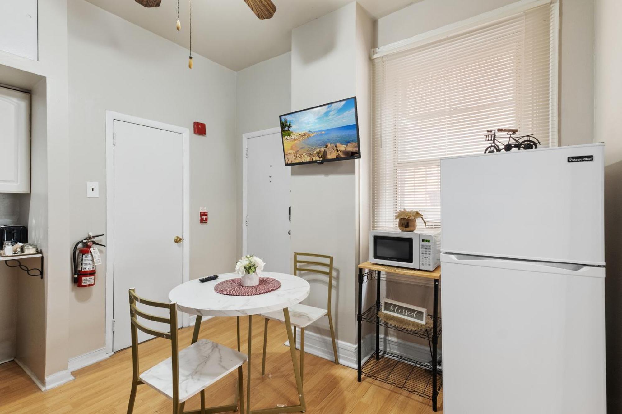 Exclusive Flat In Center *