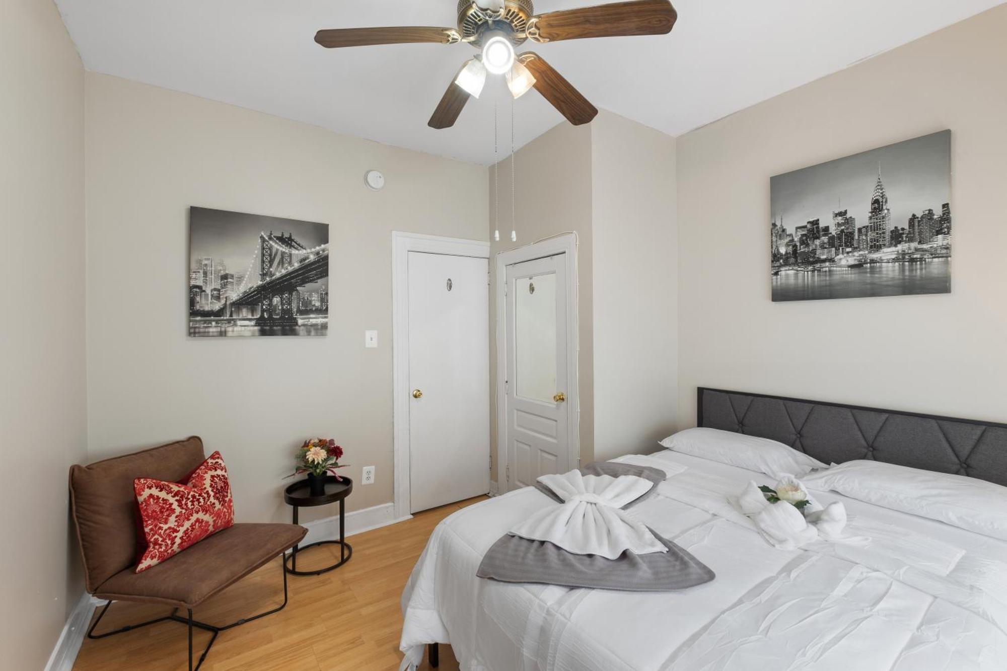 Exclusive Flat In Center *