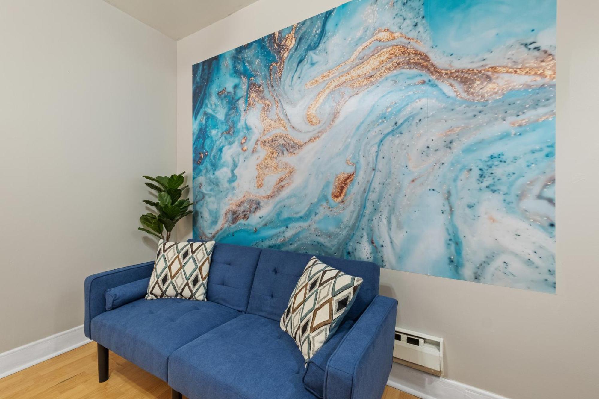 Exclusive Flat In Center *