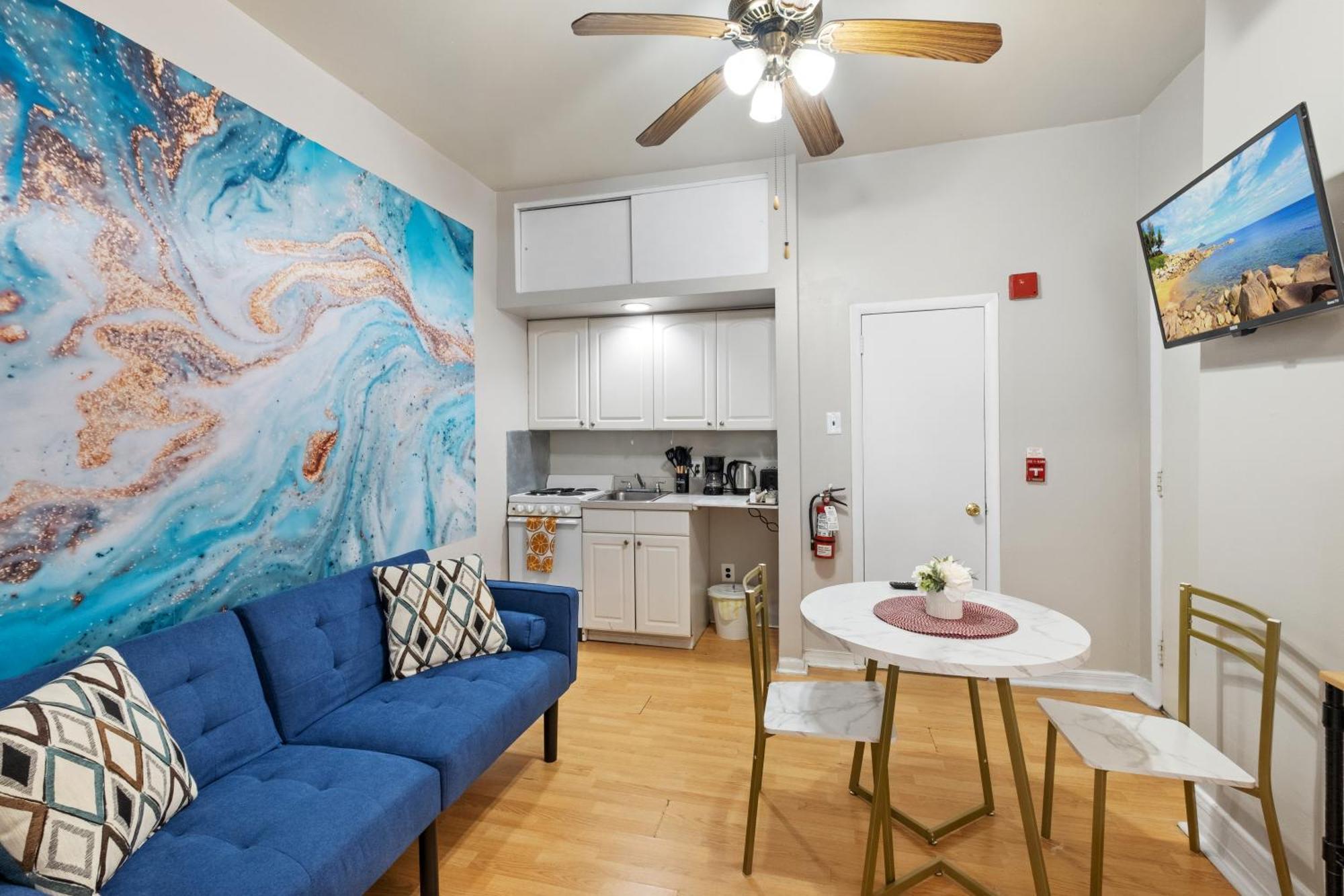Exclusive Flat In Center * Philadelphia